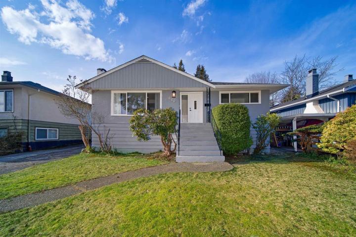 860 Whitchurch Street, Calverhall, North Vancouver 2