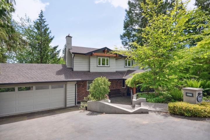 1253 Bracknell Crescent, Canyon Heights NV, North Vancouver 2